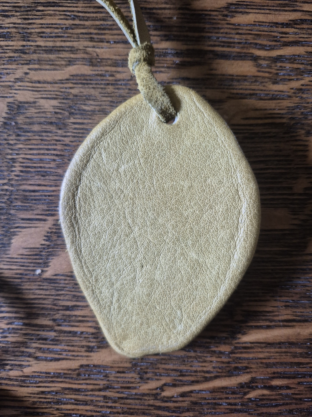 Vintage Signed Artisan Relief Pendant Leather Suede Necklace Tribal Boho - Picture 4 of 7